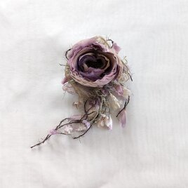 布花 コロンとしたバラコサージュ（紫）/ 00100の画像