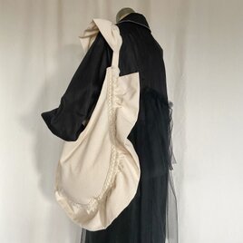 frill shoulder bag  （ecru)の画像