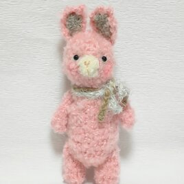 ピンク色のウサギ (あみぐるみ)の画像