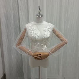 ボレロ キラキラ光る刺繍 シースルー袖 背中見せ 花嫁/ウェディングドレスの画像