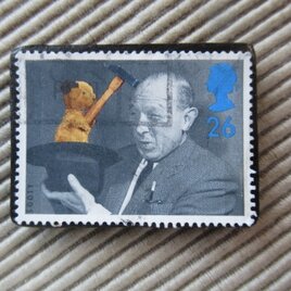 アップサイクル　イギリス　切手ブローチ 9636の画像