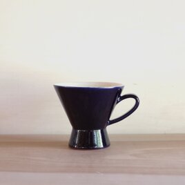 ティーカップ・紺の画像