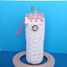 選べるお花ピンバッチ付き　手編みレース　ペットボトルカバー　白×パープルグラデーションの画像