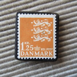 デンマーク　切手ブローチ9658の画像