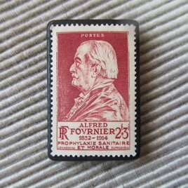 フランス　切手ブローチ 9686の画像