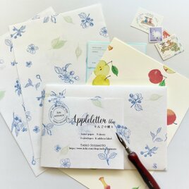 りんごの果実と花のレター　Apple letter blueの画像