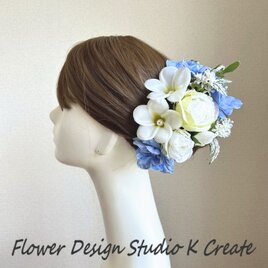 プルメリアと水色のデルフィニュウムのヘッドドレス　白　紫陽花　プルメリア　ブルー　ウェディング　ウエディング　リゾ婚　花嫁ヘアの画像