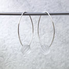 frosty quartz hook earrings 白水晶フックピアス （両耳）の画像