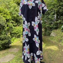 浴衣リメイク 紺地紫陽花の花ドルマンスリーブワンピースの画像