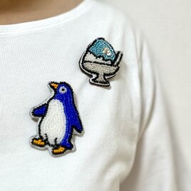 ビーズ刺繍のブローチ☆ペンギンの画像