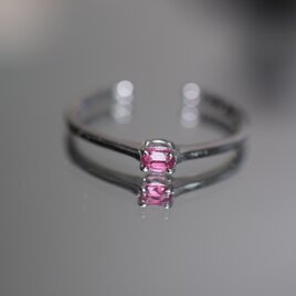 SR4-148 シルバー 宝石質 優しいピンク色 ミニ スピネル ミャンマー産 フリーサイズ 指輪 金属アレルギー対応の画像