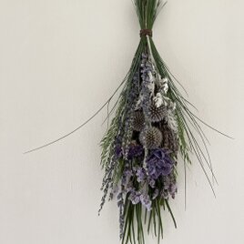 藤の花.縦長スワッグ  ~紫色のお花と♩の画像