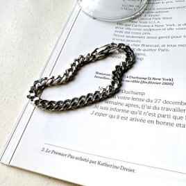 BA47-【 AVON 】エイボン・ヴィンテージブレスレット Silver-tone flat chain braceletの画像