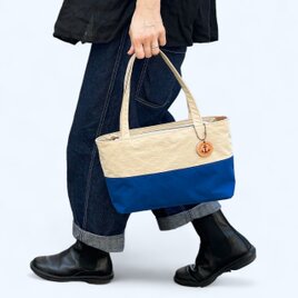 tsumiki mini：オフベージュ×ブルー（KONBU　撥水加工ナイロン素材トートバッグ）＜受注製作＞の画像