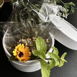 【Herbal Tea】心ゆったりブレンド　昼と夜を癒すハーブティー ボックス 2種（ジャーマンカモミールMIX/ペパーミント）の画像