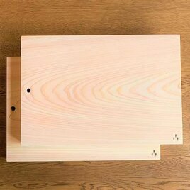 シンプル・無垢材のヒノキの木のまな板・カッティングボードの画像