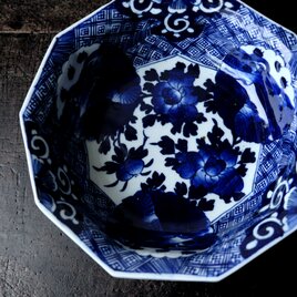 ベロ藍で素敵◆伊万里　花唐草文ベロ藍染付十角鉢　骨董・antiques 碗　暮らしに。明治期の画像