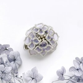 2way 紫陽花刺繍ブローチ・クリップ(シルバー)【受注制作】の画像