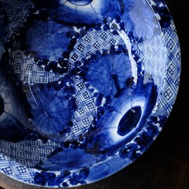 とても大きい◆豪快な花文様。伊万里　花文ベロ藍染付大鉢　骨董・antiques 碗　暮らしに。明治期の画像