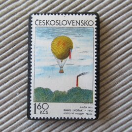 チェコスロバキア　切手ブローチ　9749の画像