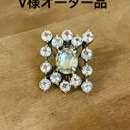 V様オーダーピンブローチの画像