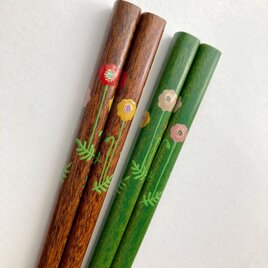 《数量限定・2膳セット》漆絵に螺鈿・ポピーの摺り漆箸(緑色漆と生漆)の画像
