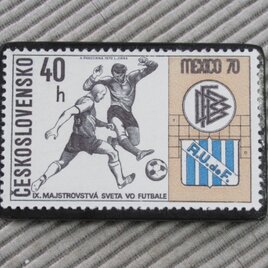 チェコスロバキア　切手ブローチ　9789の画像