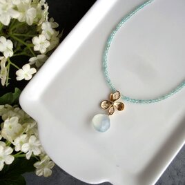 【限定数】天然石のネックレス ■ ボタニカルデザイン ■ 大粒　シーブルーカルセドニ　アパタイト