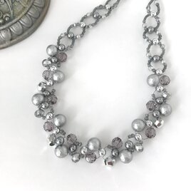 シルバー色 の クラシカル ネックレス パール ビーズ