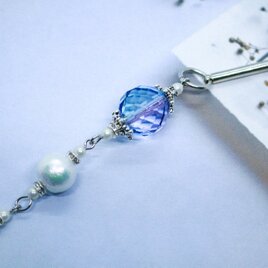 透き通るチェコガラスのかんざし　アジサイ(ブルー×パープル)金具の色が選べますの画像