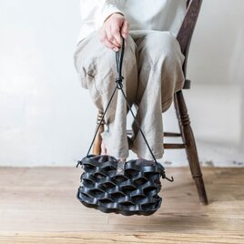 黒革メッシュのかごバスケット / ショルダーバッグの画像