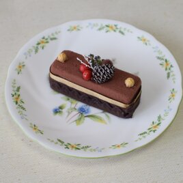 フラワーアート・ケーキ　ナッツのチョコレートケーキ　プリザーブドフラワーの画像