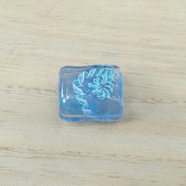 結び模様その2～帯留（とんぼ玉）の画像