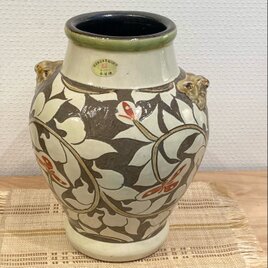 壺屋焼  唐草紋の壷（シーサー耳付き）の画像