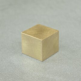 真鍮ペーパーウェイト：四角柱25×22の画像
