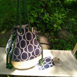 ラフィアとインポートファブリックの　Rope Drawstring Bag（　Green　）おそろいセットの画像