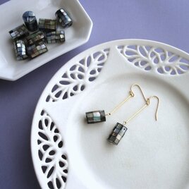 ピアス・イヤリング共通デザイン ■  モザイクシェル　螺鈿（らでん） ■ 黒蝶貝　円柱型