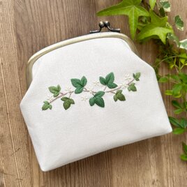 〈刺繍キット〉アイビーのがまぐちの画像
