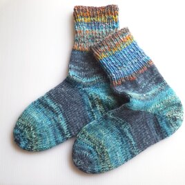 靴が履ける猪谷さんの靴下「海の風景」