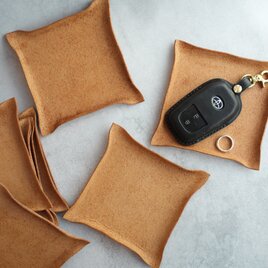 6,000円以上お買い上げの方に床革トレイミニ（非売品）プレゼント　キャンペーン中の画像