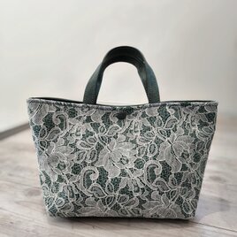 レザーとレースのトートバッグ