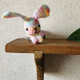 うさぎの編みぐるみブローチ5の画像