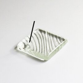 リサイクルガラスのお香立て 砂紋　若菜色