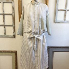 シャツワンピース❤️ストライプ柄七分袖ロングシャツワンピース 白モスグリーン（サイズフリーL〜 LL）の画像