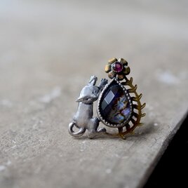 cat and flower pin broochの画像