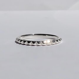 Pyramid Stud Ring / SV925