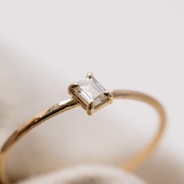 Emerald cut diamond harmony ringの画像