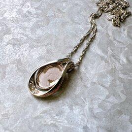 N243-ヴィンテージネックレス・U.S.A  Rhinestone glass cameo pendantの画像