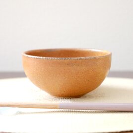 山吹色の結晶釉 ころんと丸い飯碗の画像