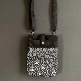 キモノショルダー　BLACK×しぼり調／BLACK　　着物リメイクの画像